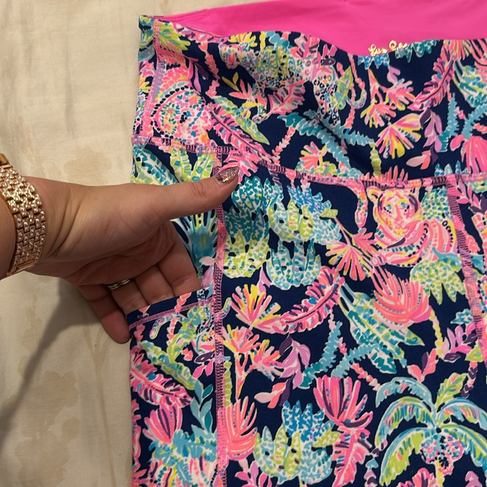 NWT Lilly Pulitzer luxletic cropped leggings XL - Picture 2 of 9